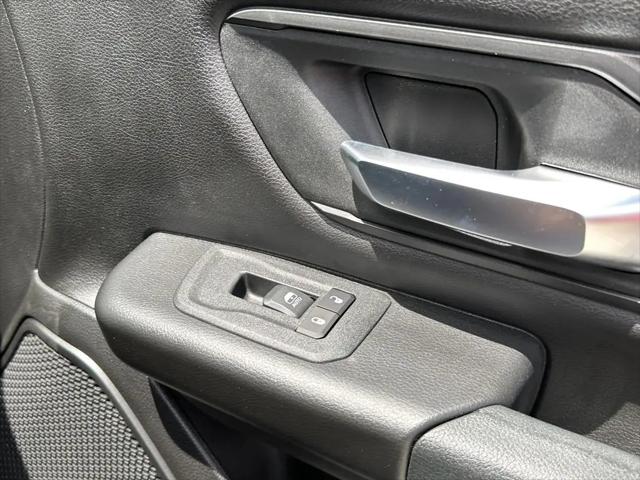 2026 Ram 1500 Express Crew Cab 4x4 5'7" Box