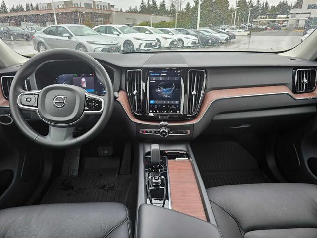 2023 Volvo XC60 B5 Plus Bright Theme