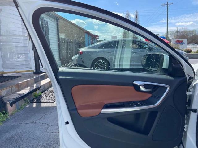 2016 Volvo S60 Inscription T5 Platinum