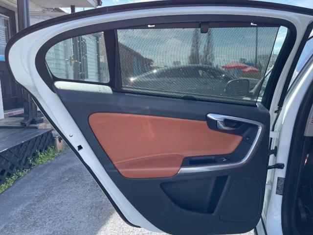 2016 Volvo S60 Inscription T5 Platinum