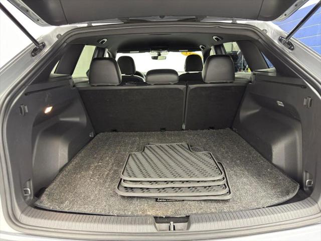 2023 Volkswagen Atlas Cross Sport 2.0T SE