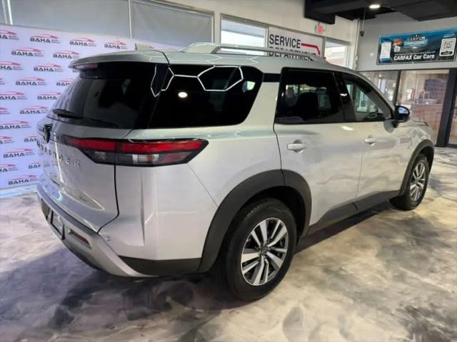 2025 Nissan Pathfinder SL FWD