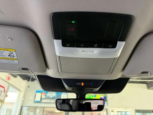 2025 Nissan Pathfinder SL FWD