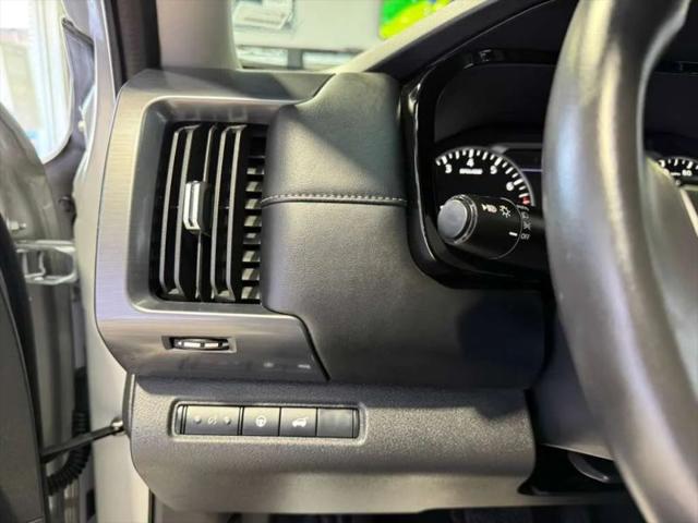 2025 Nissan Pathfinder SL FWD