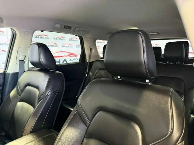 2025 Nissan Pathfinder SL FWD