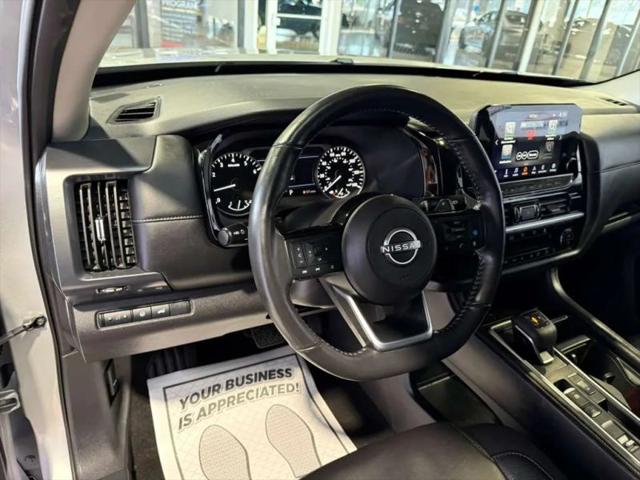 2025 Nissan Pathfinder SL FWD