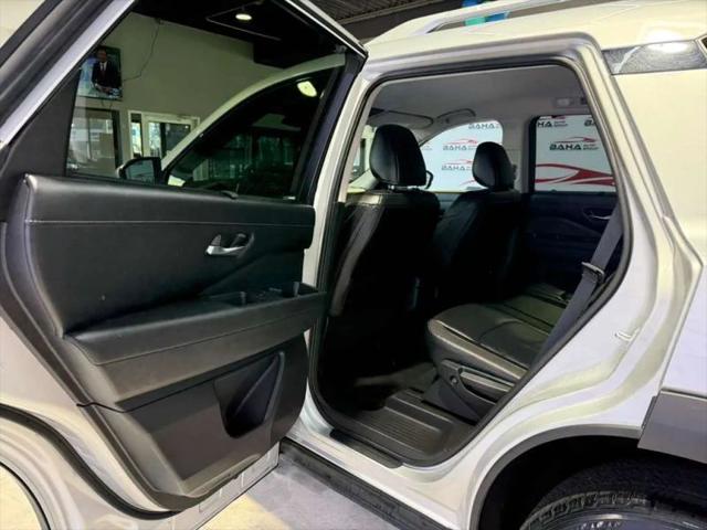2025 Nissan Pathfinder SL FWD