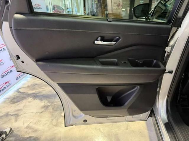 2025 Nissan Pathfinder SL FWD