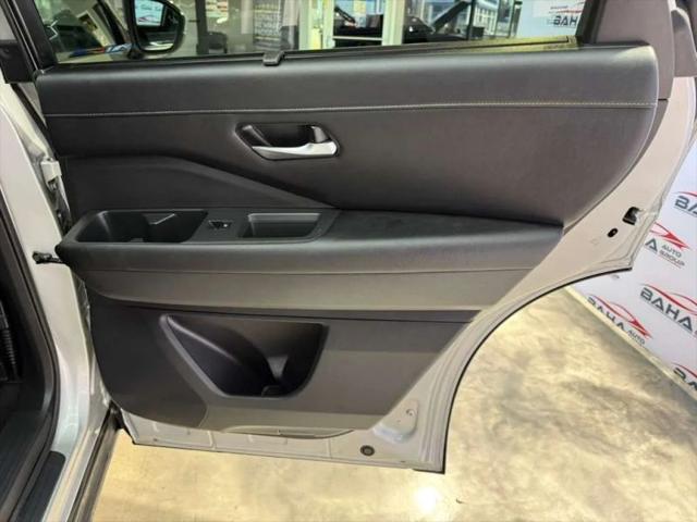 2025 Nissan Pathfinder SL FWD