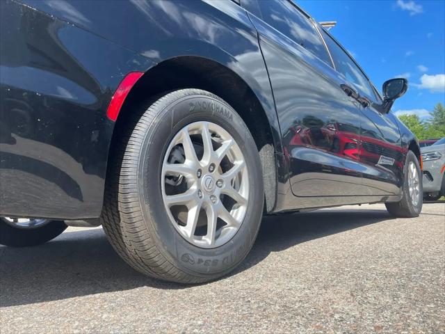 2026 Chrysler Voyager LX