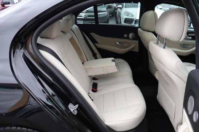 2017 Mercedes-Benz E-CLASS E 300 E 300