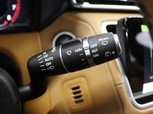 2020 Land Rover Range Rover Velar P380 R-Dynamic HSE