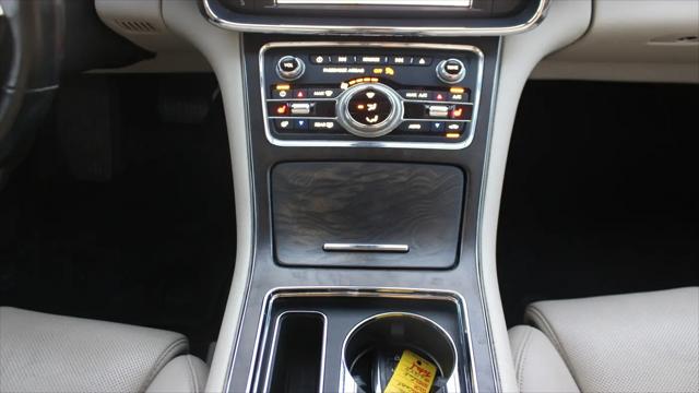 2018 Lincoln Continental Select