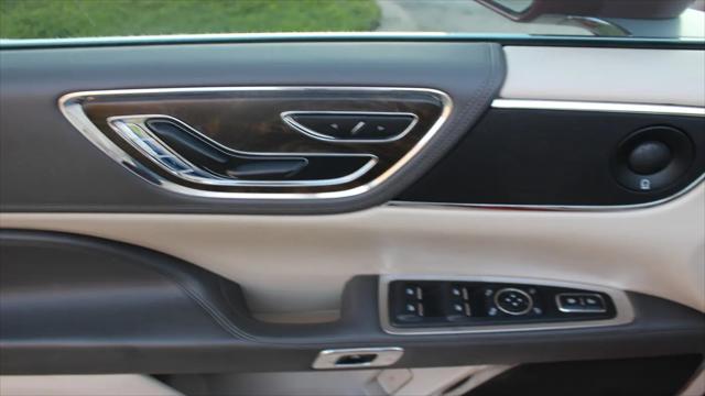 2018 Lincoln Continental Select