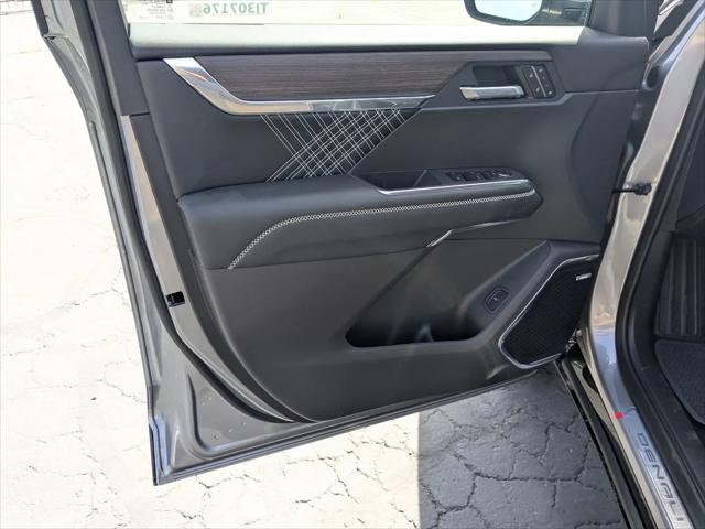 2026 GMC Acadia Denali AWD