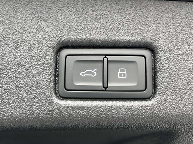 2026 Audi SQ5 Premium Plus
