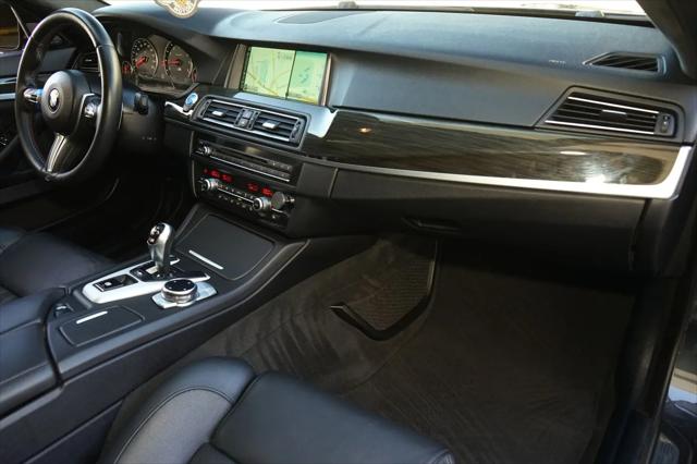 2014 BMW M5 Standard