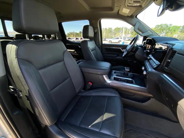 2023 GMC Sierra 1500 4WD Crew Cab Short Box SLT