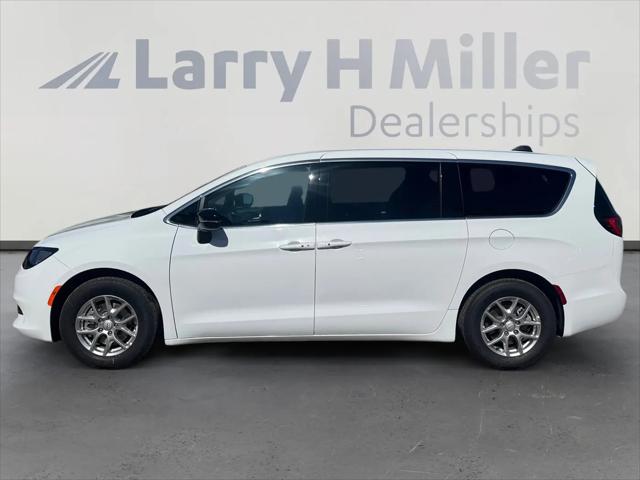 2026 Chrysler Voyager LX