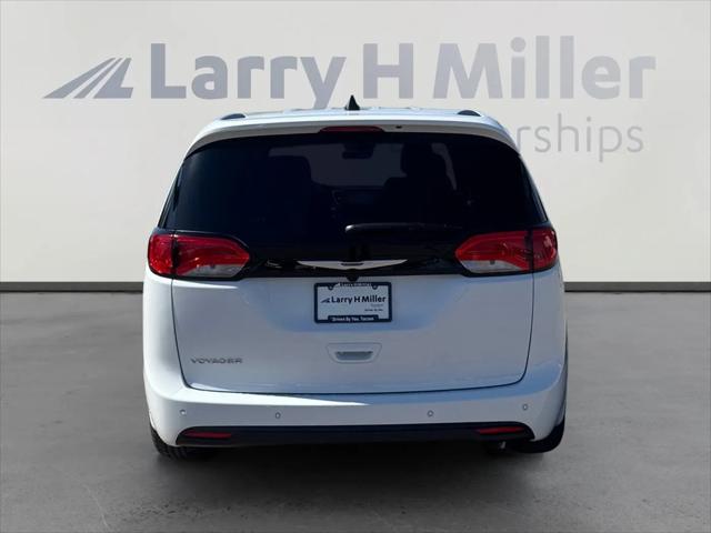 2026 Chrysler Voyager LX