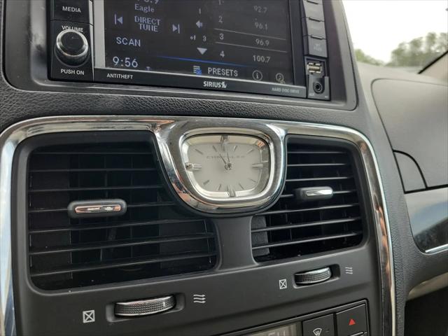 2015 Chrysler Town & Country Touring