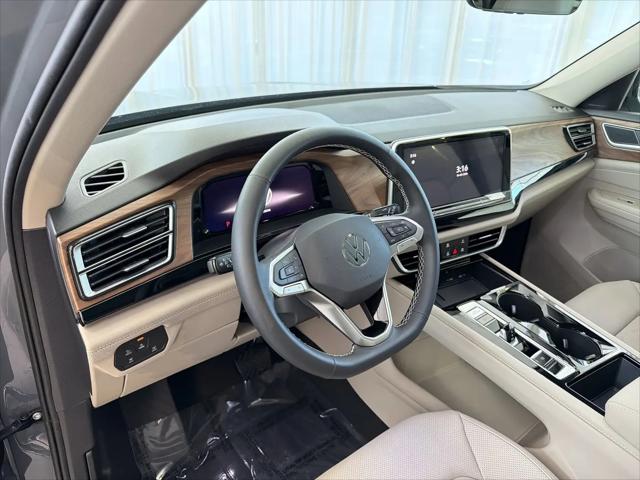 2026 Volkswagen Atlas SE with Technology