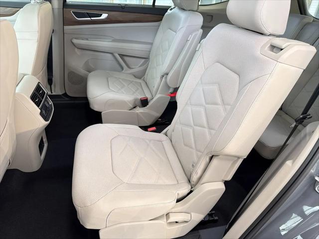 2026 Volkswagen Atlas SE with Technology