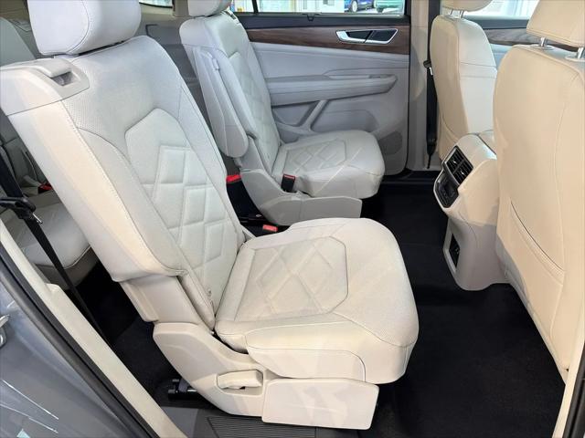2026 Volkswagen Atlas SE with Technology