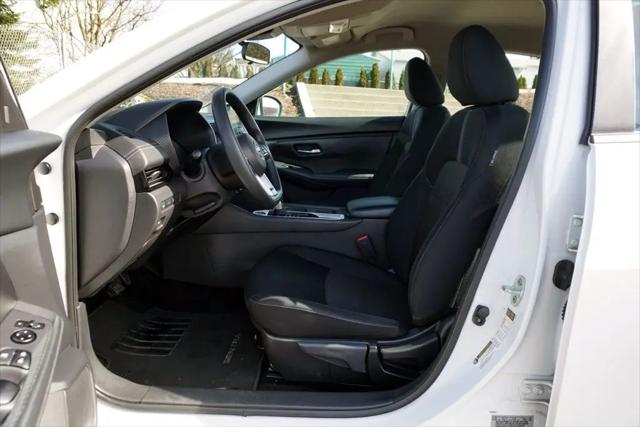 2024 Nissan Sentra SV Xtronic CVT