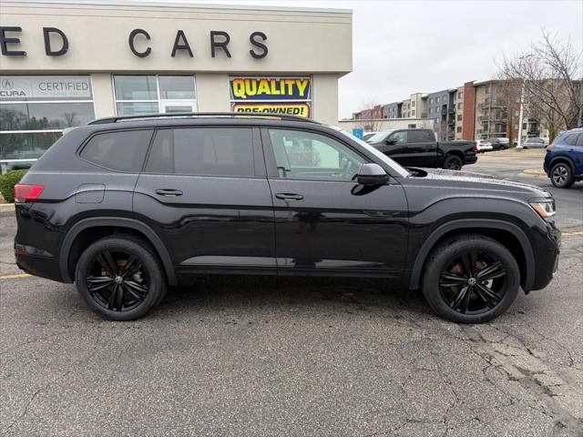 2023 Volkswagen Atlas 3.6L V6 SEL R-Line Black