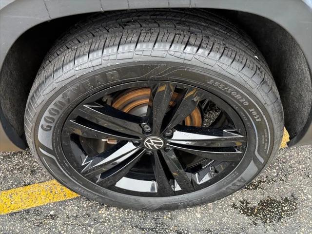 2023 Volkswagen Atlas 3.6L V6 SEL R-Line Black