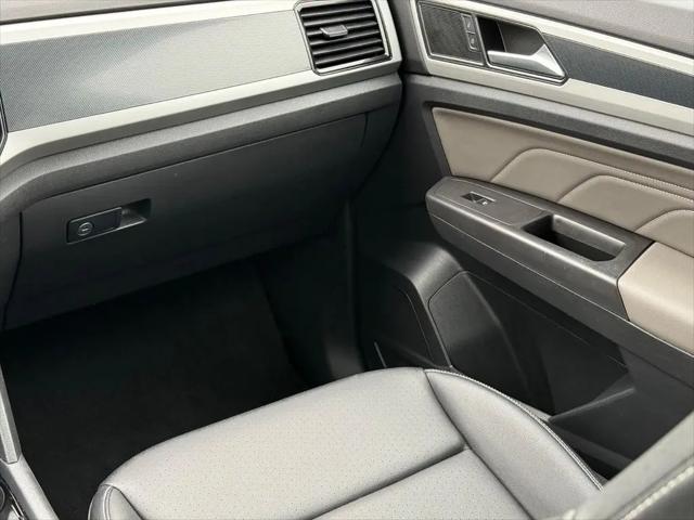 2023 Volkswagen Atlas 3.6L V6 SEL R-Line Black