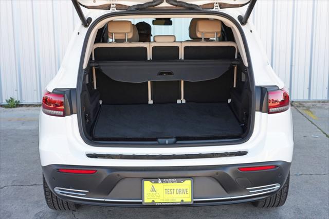 2023 Mercedes-Benz EQB 250 EQB 250+ w/ Pinnacle Package