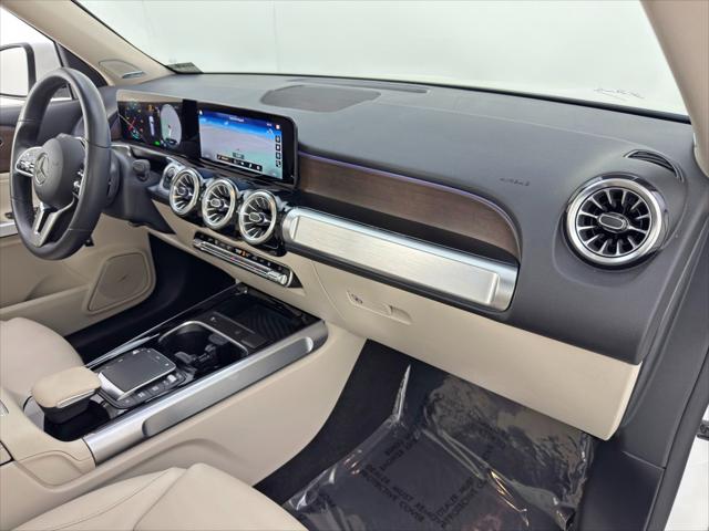 2023 Mercedes-Benz EQB 250 EQB 250+ w/ Pinnacle Package