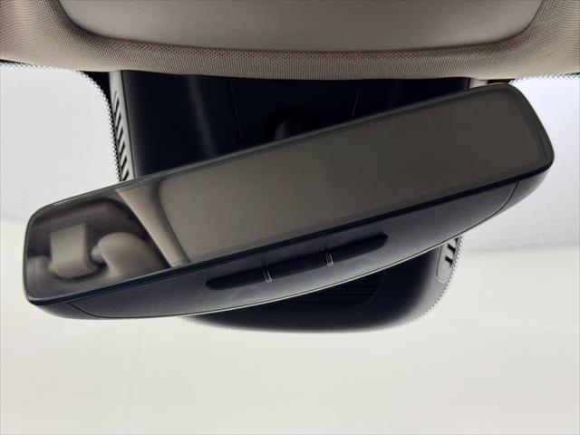 2023 Mercedes-Benz EQB 250 EQB 250+ w/ Pinnacle Package
