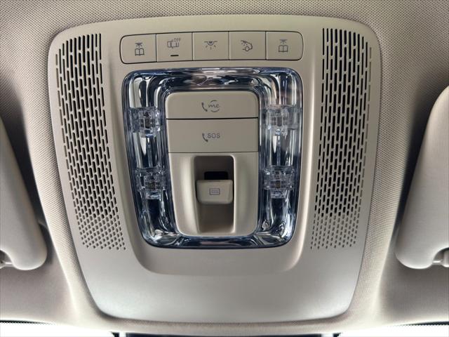 2023 Mercedes-Benz EQB 250 EQB 250+ w/ Pinnacle Package