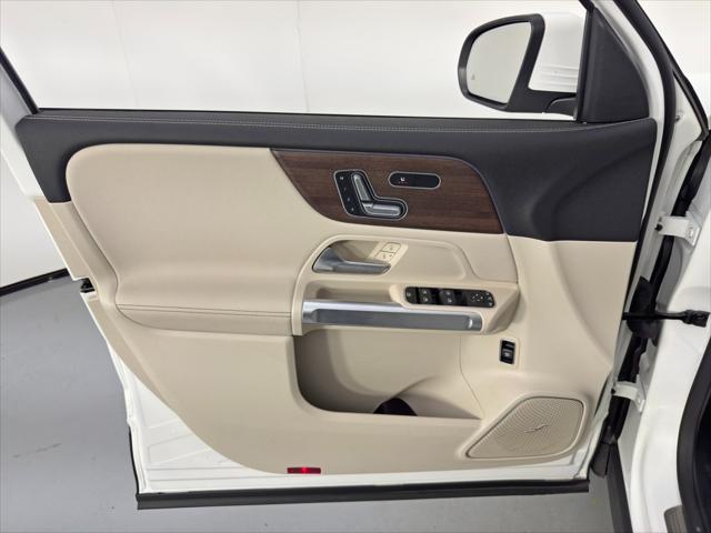 2023 Mercedes-Benz EQB 250 EQB 250+ w/ Pinnacle Package