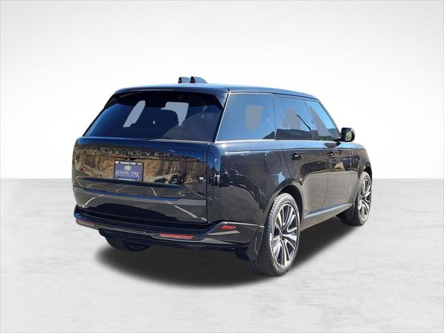 2026 Land Rover Range Rover P550e SE