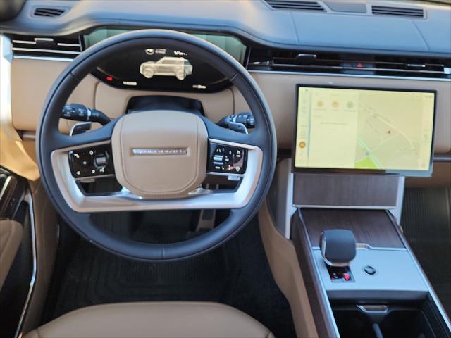 2026 Land Rover Range Rover P550e SE