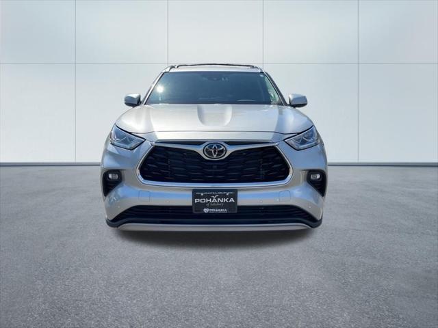 2025 Toyota Highlander Platinum