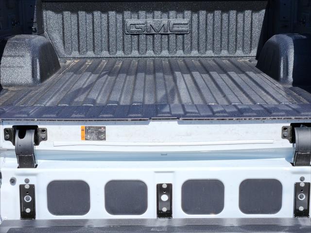 2026 GMC Sierra 1500 Crew Cab, Short Bed, SLT, 4WD