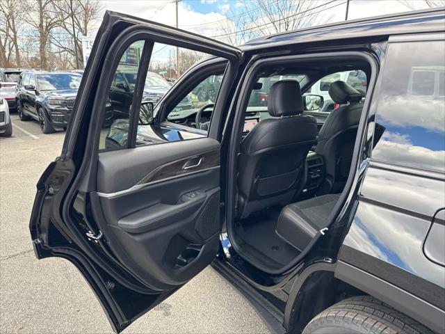 2026 Jeep Grand Cherokee Altitude 4x4