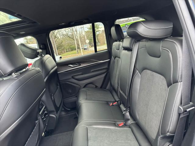 2026 Jeep Grand Cherokee Altitude 4x4