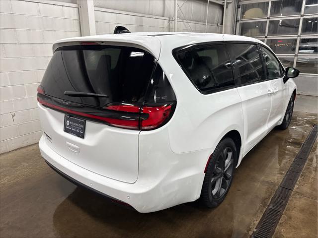 New 2026 Chrysler Pacifica For Sale in Wilmington, OH