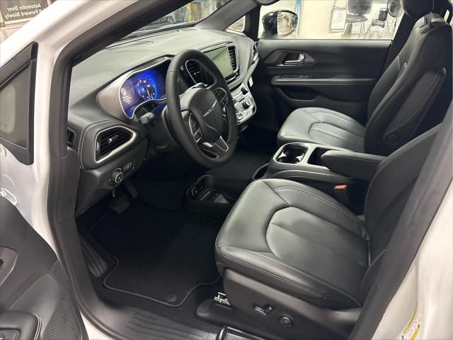 New 2026 Chrysler Pacifica For Sale in Wilmington, OH