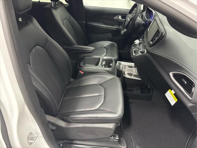 New 2026 Chrysler Pacifica For Sale in Wilmington, OH