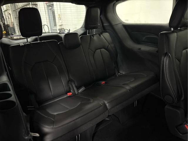 New 2026 Chrysler Pacifica For Sale in Wilmington, OH