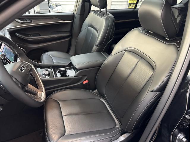 New 2026 Jeep Grand Cherokee L Limited 4x4 For Sale in Wilmington, OH