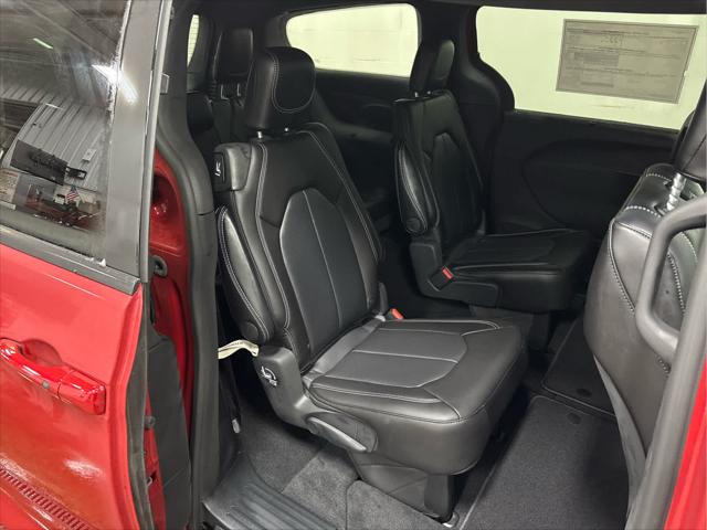 New 2026 Chrysler Pacifica For Sale in Wilmington, OH