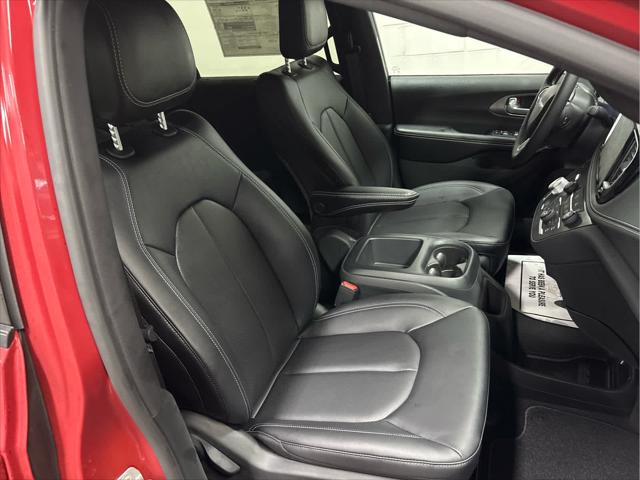 New 2026 Chrysler Pacifica For Sale in Wilmington, OH